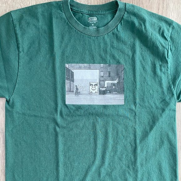 OBEY Graphic Tee Sz.M - Picture 1 of 4